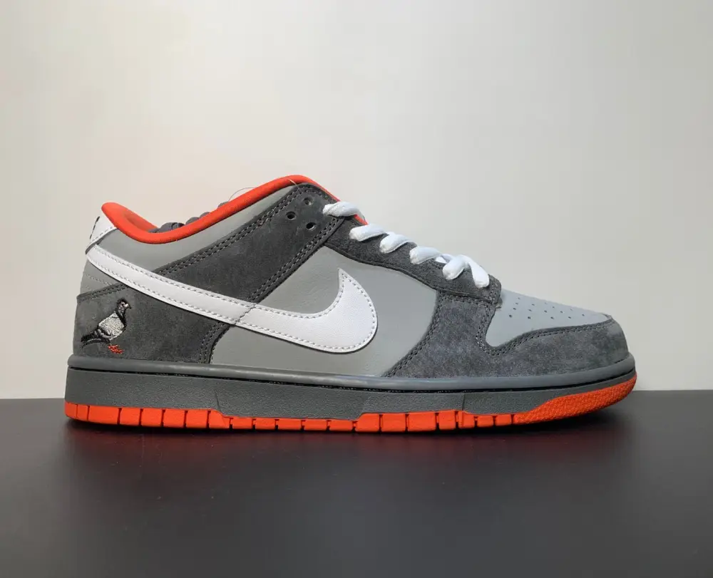 NK Dunk SB Low Staple NYC Pigeon 304292-011 72D21489