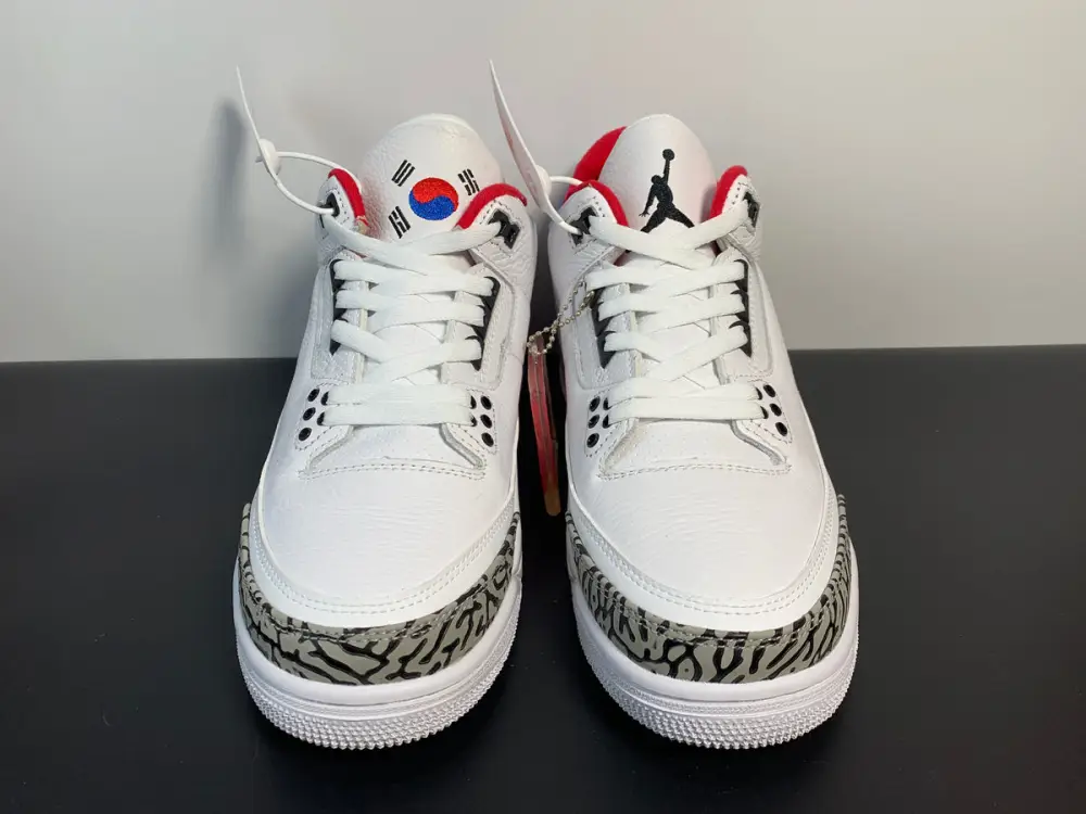 Air Jordan 3 Retro Seoul AV8370-100 