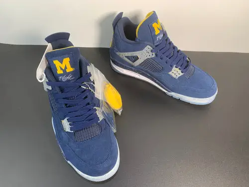 Air Jordan 4 Retro Michigan Wolverines, PE Amarillo Navy White 