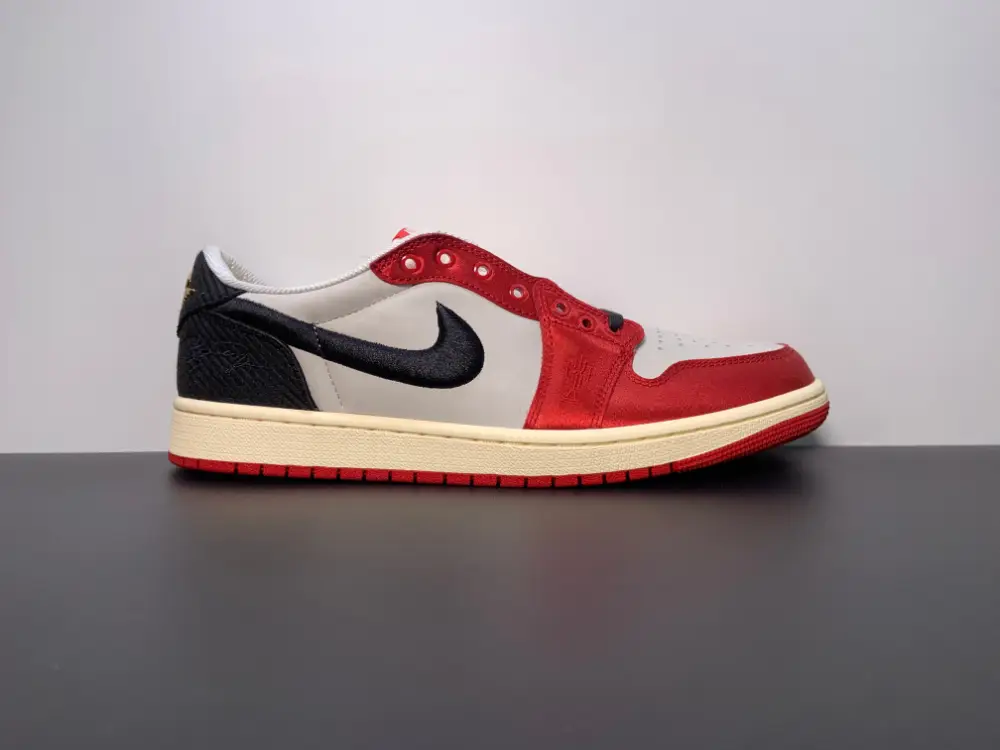 Trophy Room x Air Jordan 1 Low OG “Home” FN0432-017 