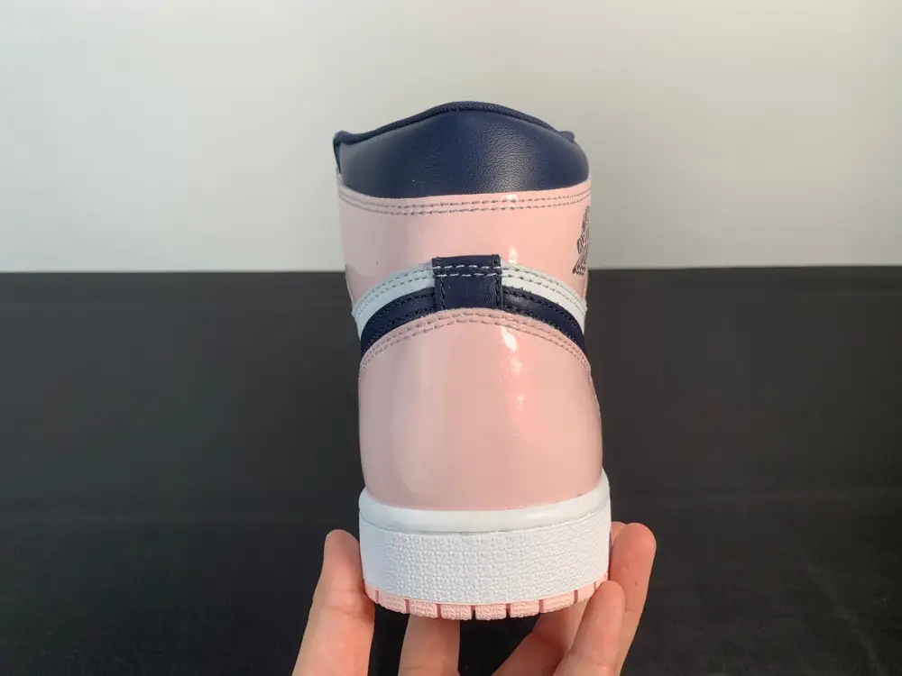 Air Jordan 1 High OG Atmosphere DD9335-641 