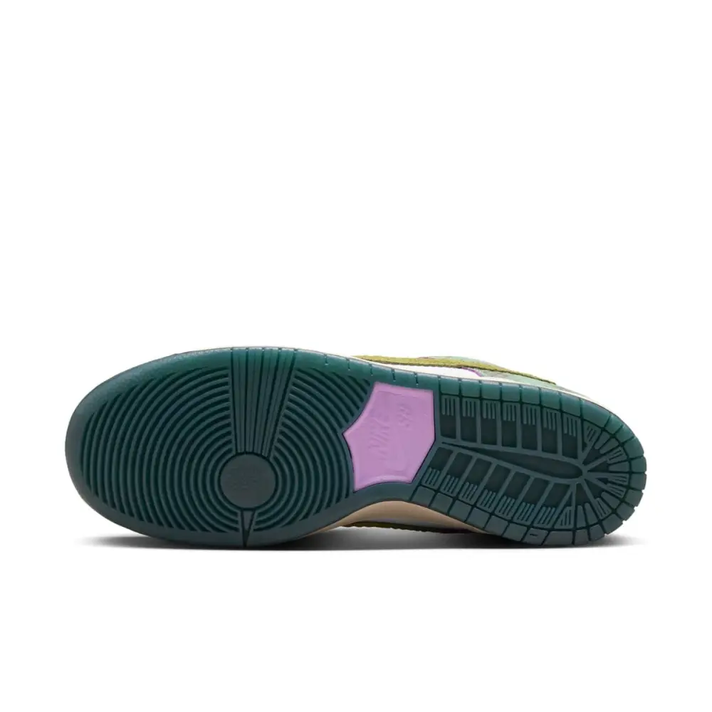 Alexis Sablone x Dunk Low SB 'Chameleon' 