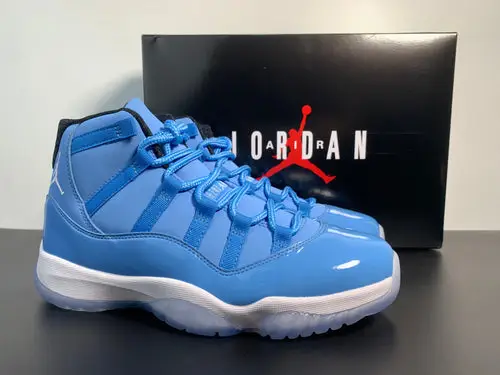 Air Jordan 11 Pantone 717602-900 