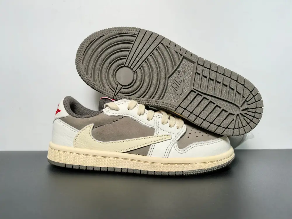 Air Jordan 1 Low OG x Travis Scott ‘Reverse Mocha’