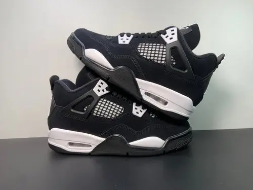 Air Jordan 4 “White Thunder” FQ8138-001 