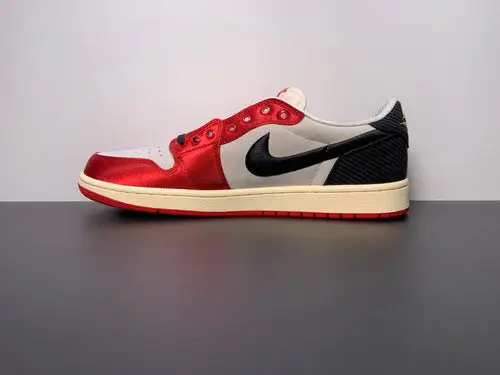 Trophy Room x Air Jordan 1 Low OG “Home” FN0432-017 