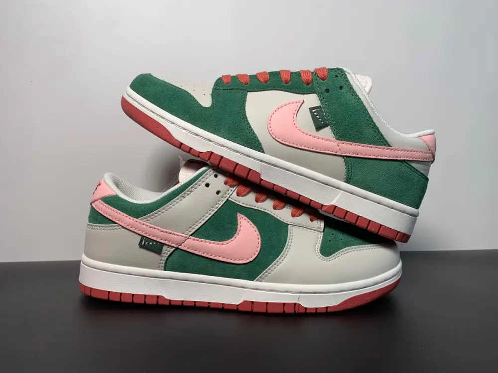 KICKS LOUNGE Nike Dunk Low All Petals United FN8923-061 