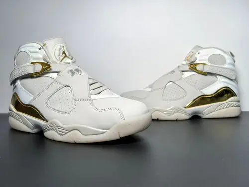 Air Jordan 8 Retro C&C Trophy 