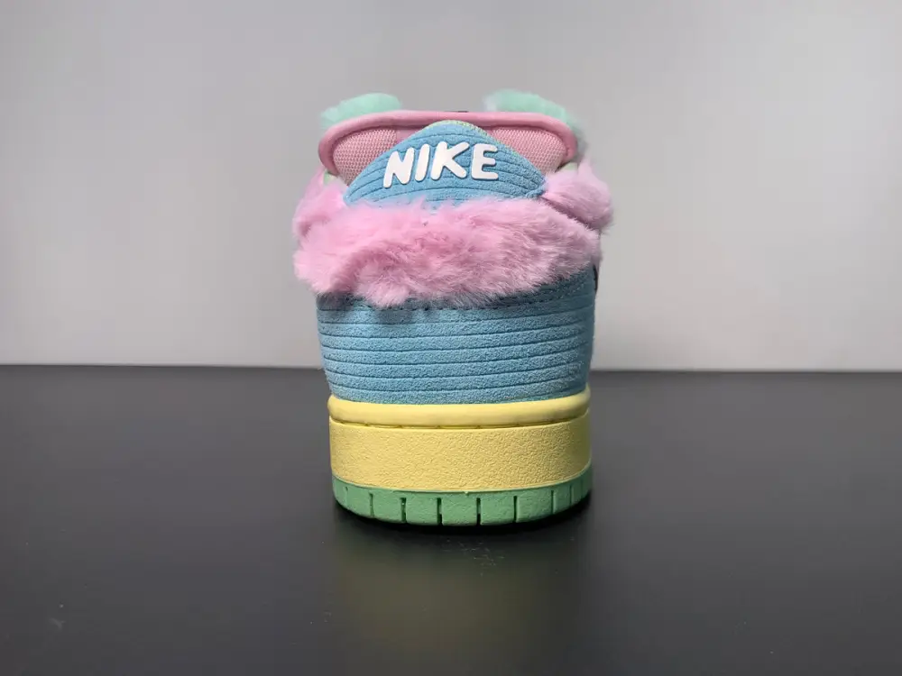 Nike x Verdy SB Dunk Low ‘Visty’