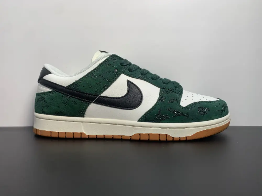 Nike Dunk Low WMNS“Green Snake FQ8893-397