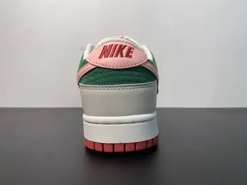 KICKS LOUNGE Nike Dunk Low All Petals United FN8923-061 