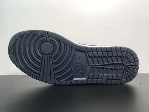 Air Jordan 1 Mid Sanded Purple 
