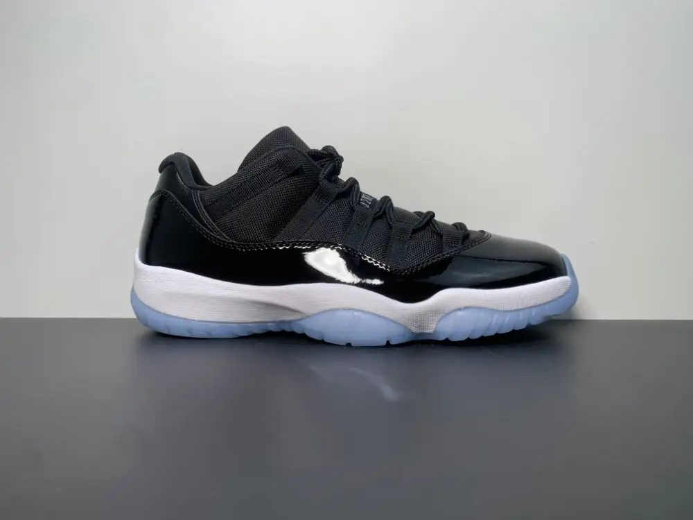 Air Jordan 11 Retro Low “Space Jam” FV5104-004 