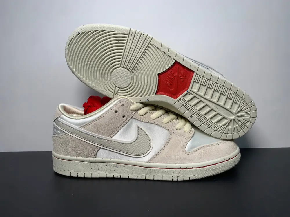 Nike SB Dunk Low Premium “Valentine’s Day” 