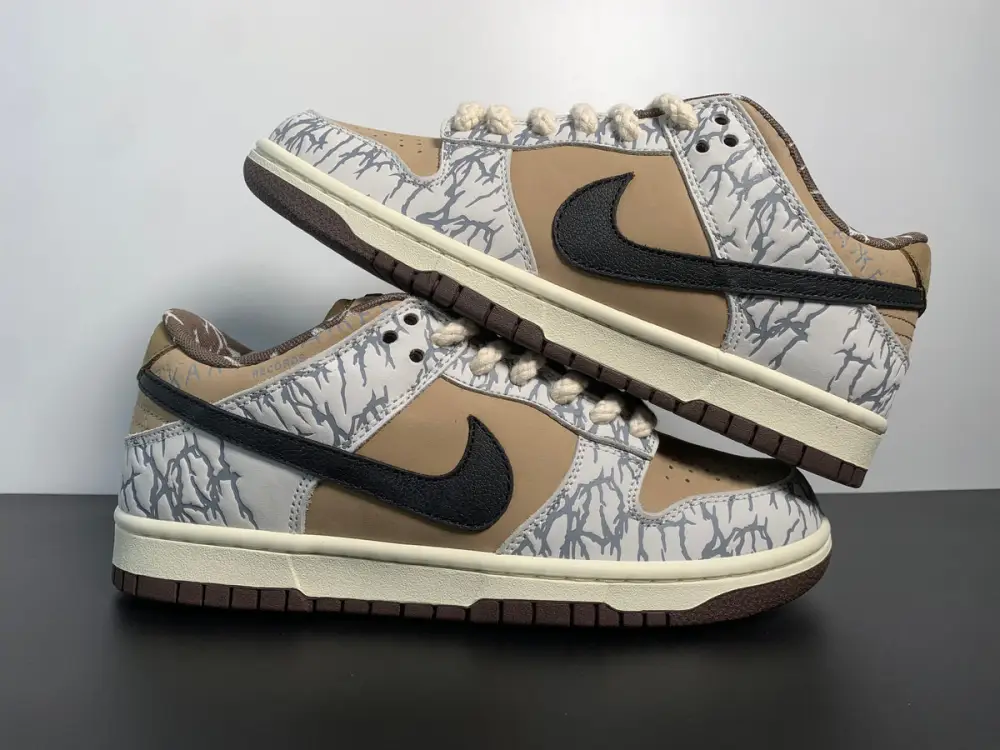 Nike SB Dunk Low ✖️Travis Scott Grey White Cashew Fruit CT5053-010 