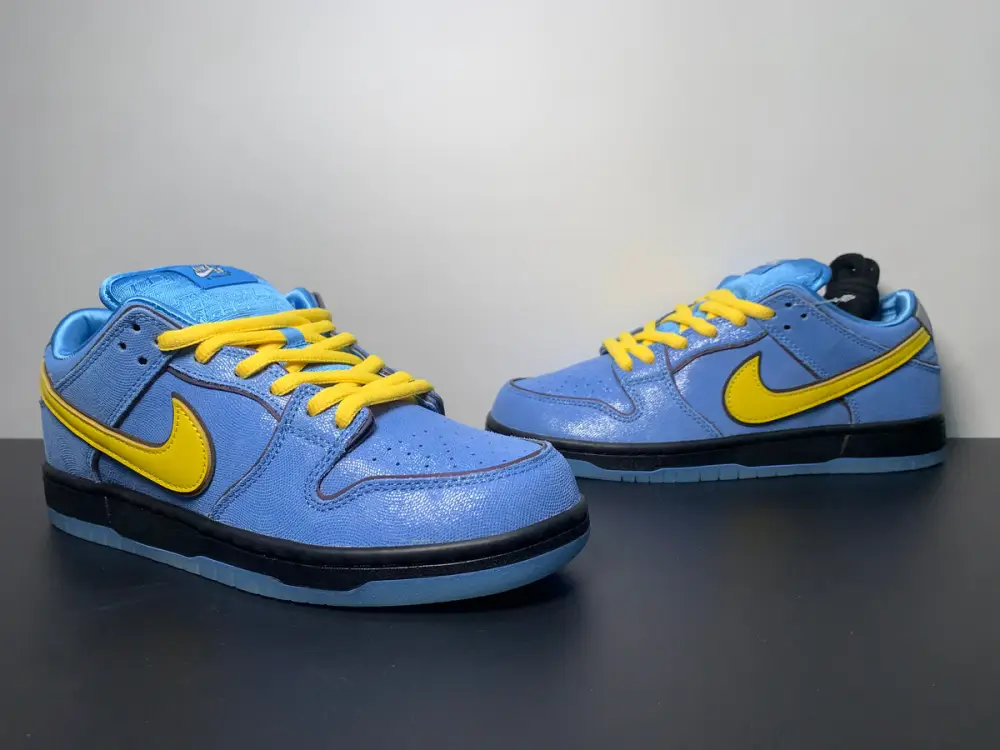 The Powerpuff Girls ✖️ Nike SB Dunk low “Bubbles” Blue Chill FZ8320-40 