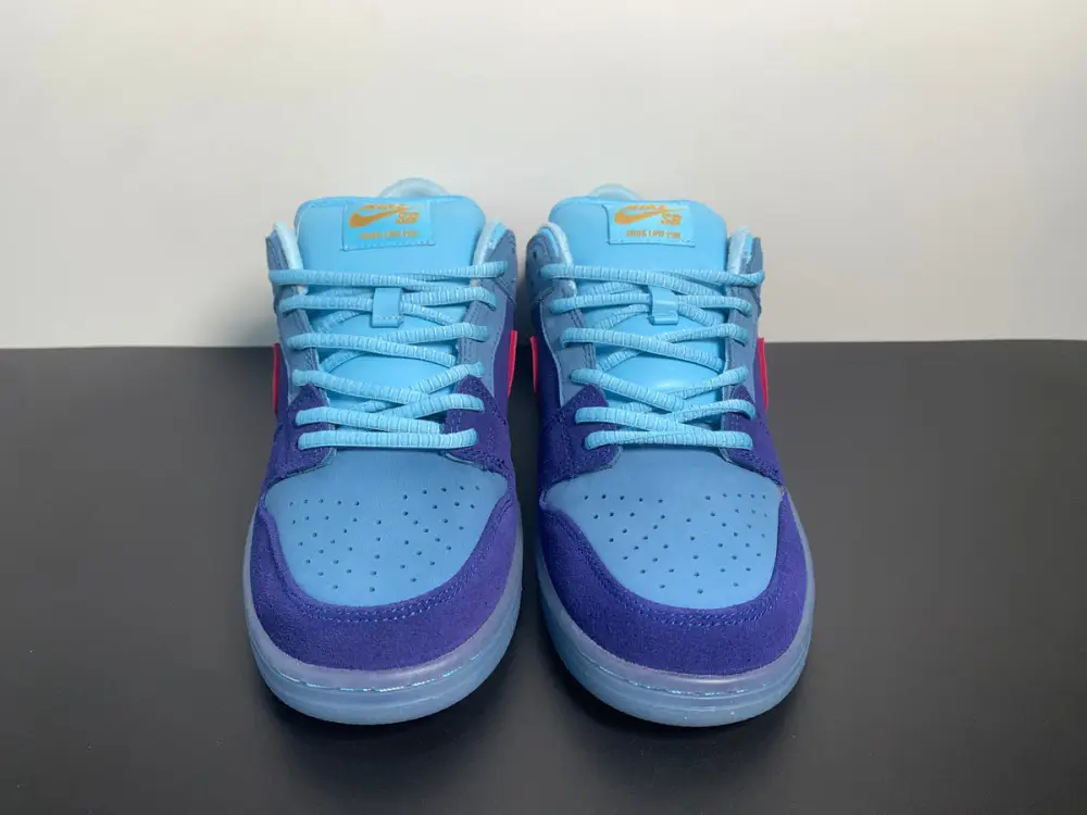 Run The Jewels x Nike SB Dunk Low DEEP ROYAL DO9404-400 