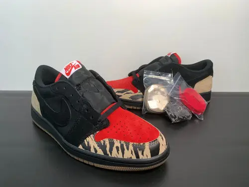 SoleFly x Air Jordan1 Low Carnivore DN3400-001 