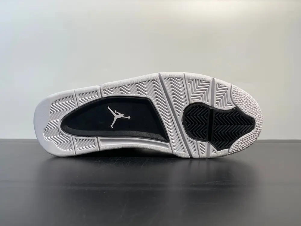 Air Jordan 4 “Fear” FQ8138-002 