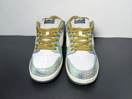 Alexis Sablone x Dunk Low SB 'Chameleon' 