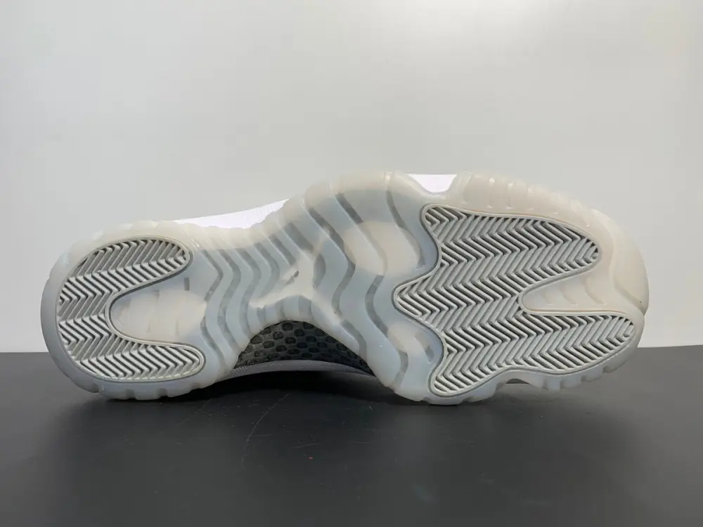 Air Jordan 11 Silver Eyelets CT8012-011 