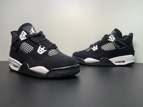 Air Jordan 4 “White Thunder” FQ8138-001 