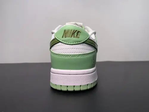 NIKE SB Dunk Low ”Honeydew” 