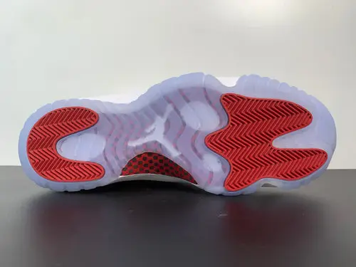 Air Jordan 11 Retro Cherry 