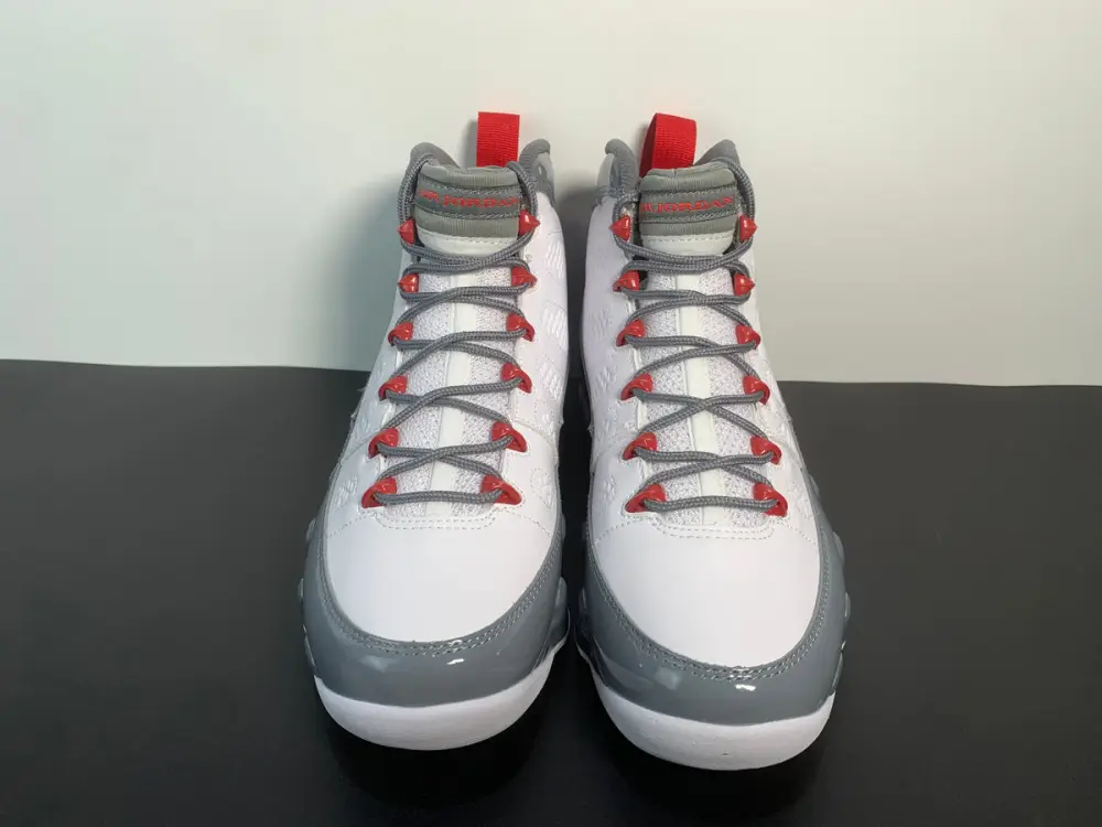 Air Jordan 9“Fire Red” 
