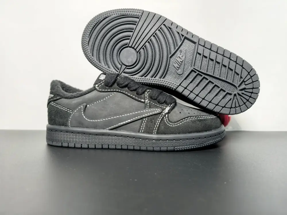 Air Jordan 1 Low OG SP x Travis Scott ‘Black Phantom’ 