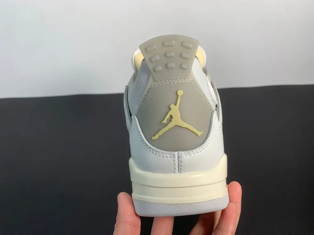 Air Jordan 4 SE Craft “Photon Dust”DV3742-021 