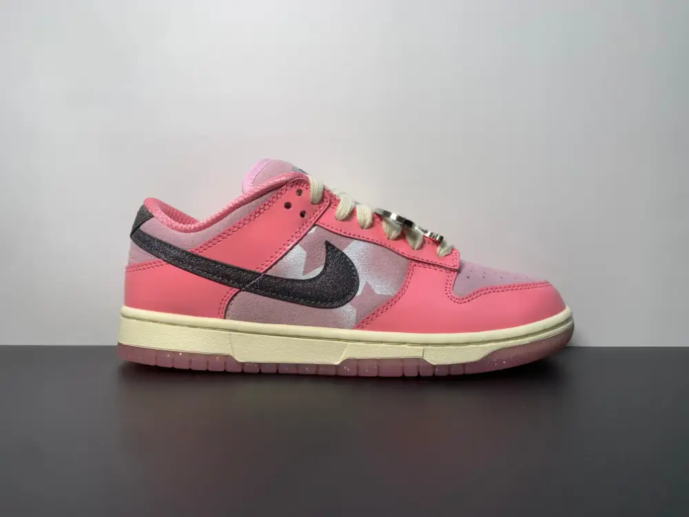 NK Dunk SB Low Hot Punch and Pink Foam FN8927-621 