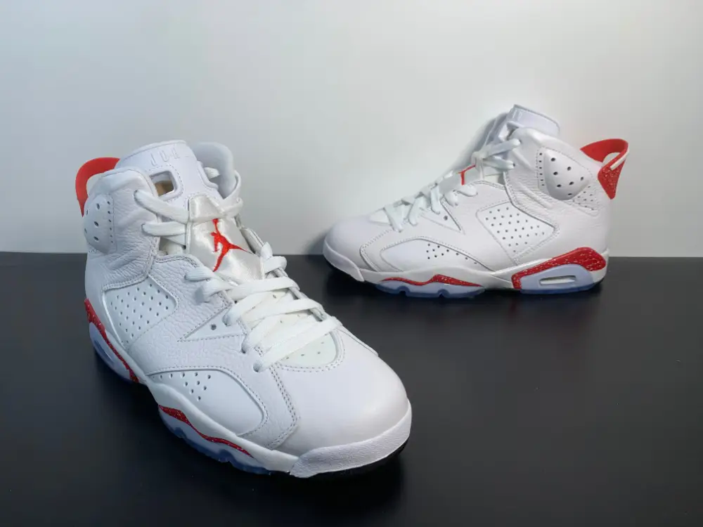 Air Jordan 6 “Red Oreo” CT8529-162 