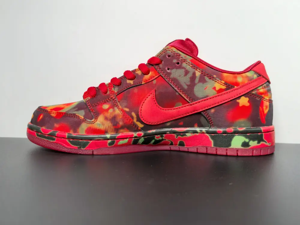 The Wizard of Oz X Nike SB Dunk Low“Ruby Slipper” 