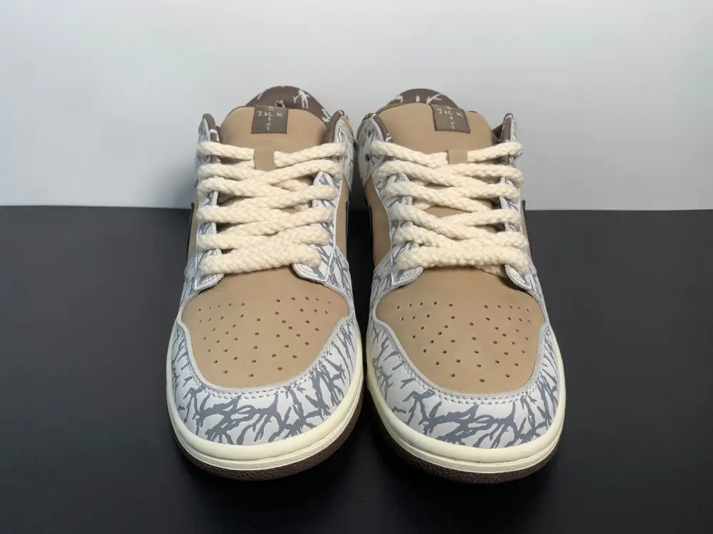 Nike SB Dunk Low ✖️Travis Scott Grey White Cashew Fruit CT5053-010 