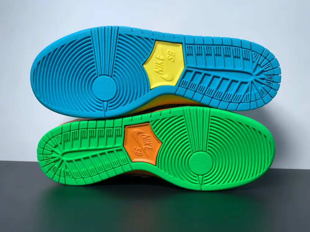 NK SB Dunk Low QS ’‘What The Paul’‘ 