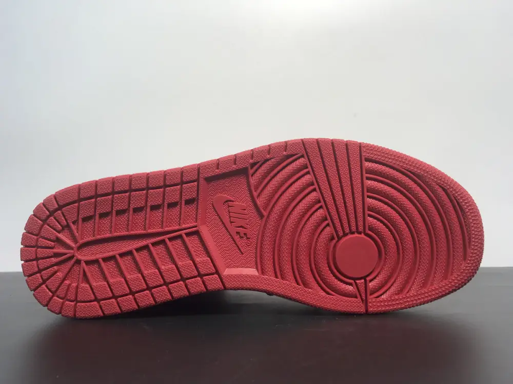 Air Jordan 1 Retro High Bloodline 555088-062 