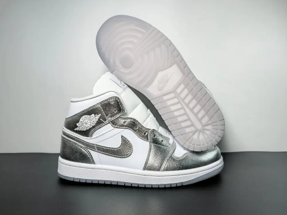 Air Jordan 1 Mid “Metallic Silver” FN5031-100 