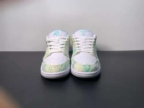 Nike SB Dunk Low Year Of The Dragon ''Steam Puppet'' 