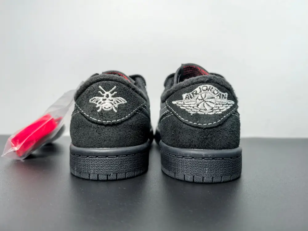 Air Jordan 1 Low OG SP x Travis Scott ‘Black Phantom’ 