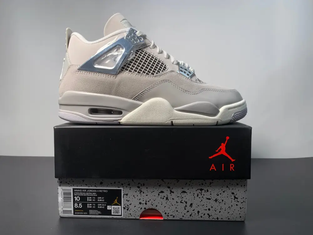 Air Jordan 4 Frozen Moments AQ9129-001 