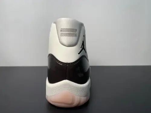 Air Jordan 11 “Neapolita AR0715-101 