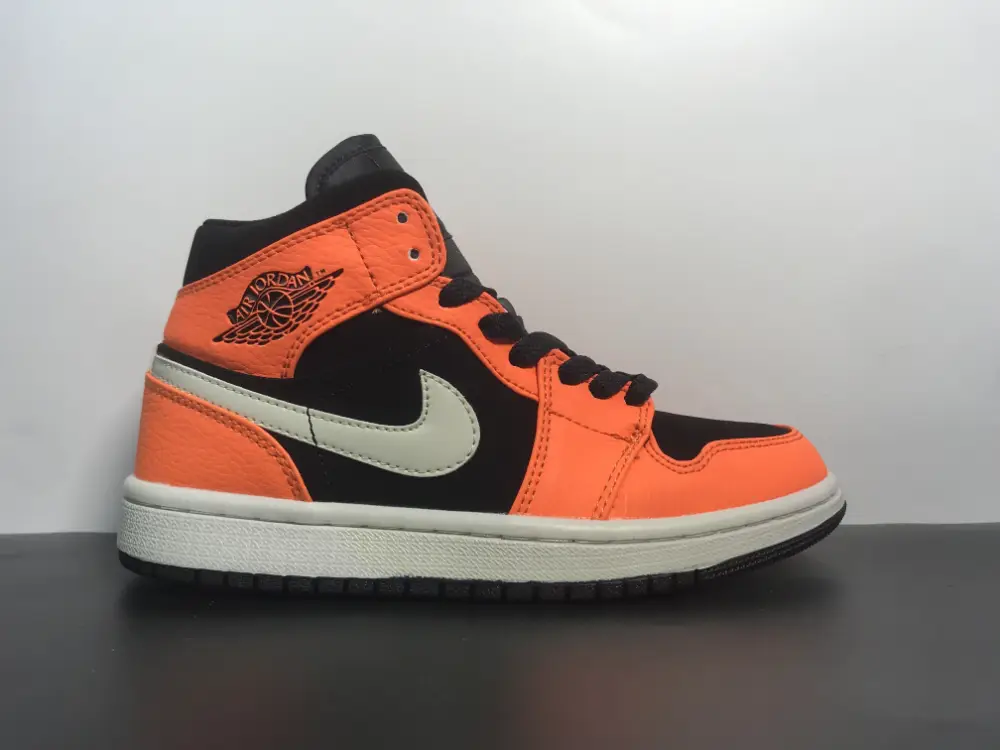 Air Jordan 1 Mid “Orange Black” 