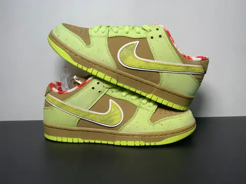 CONCEPTS × Nike Dunk SB Low Green Brown Lobster 