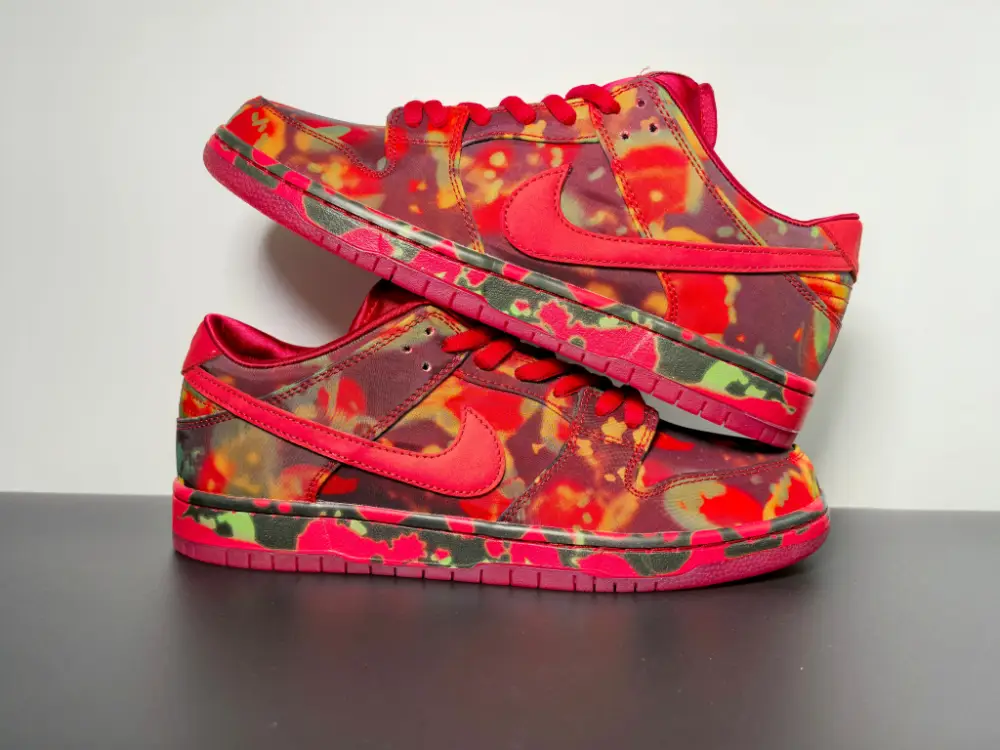 The Wizard of Oz X Nike SB Dunk Low“Ruby Slipper” 