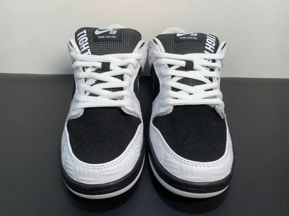 TIGHTBOOTH x Dunk Low SB FD2629-100 