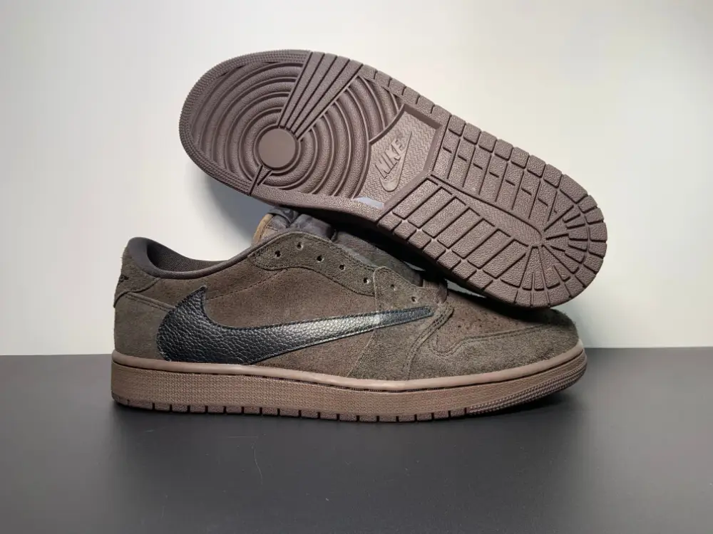Air Jordan 1 Retro Low OG SP x Travis Scott ‘Velvet Brown’ DM7866-202 