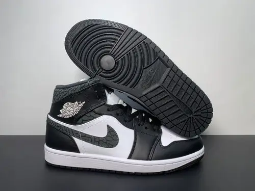 Air Jordan 1 Mid SE「Panda Elephant」 