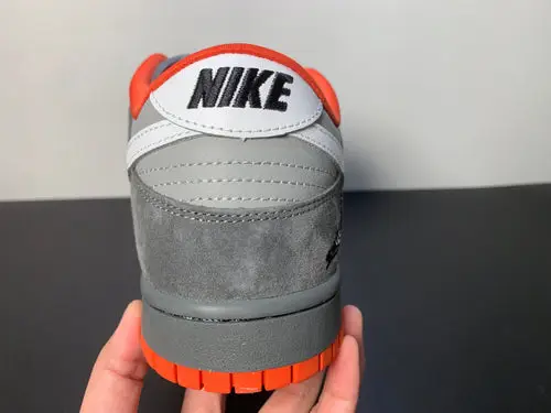 NK Dunk SB Low Staple NYC Pigeon 304292-011 