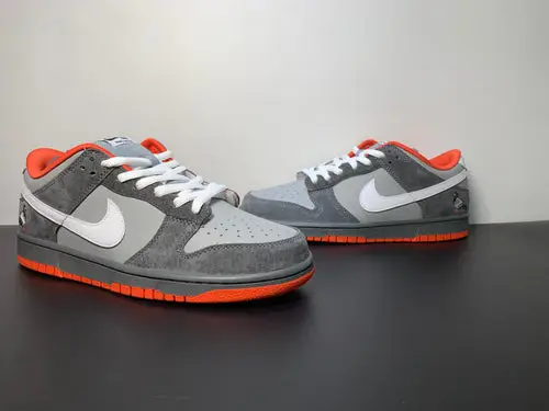 NK Dunk SB Low Staple NYC Pigeon 304292-011 